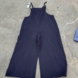 Chic Black Wide-Leg Jumpsuit